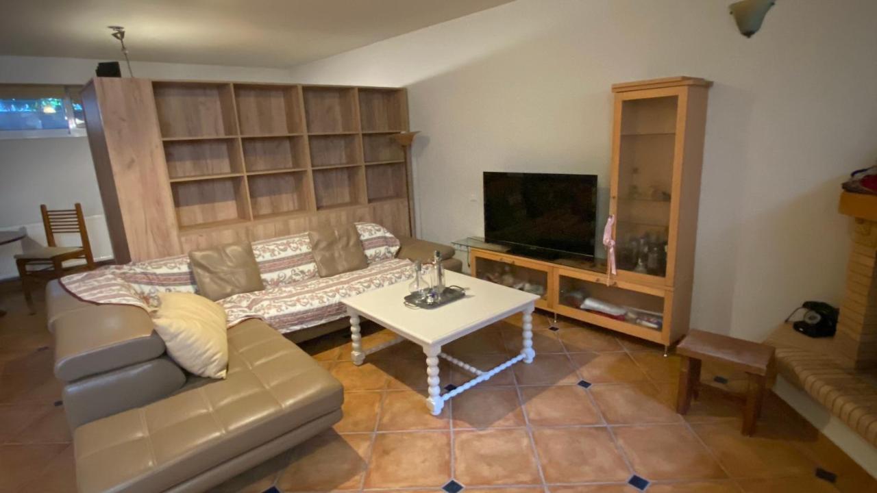 Seaside Family Apartment - Kalamata Faraí Buitenkant foto